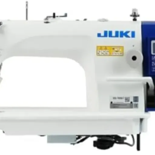 Test JUKI DDL 7000A : la piqueuse plate industrielle qui fait le job sans chichi