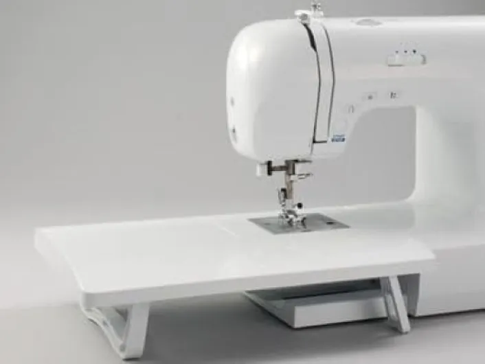 291875 Machine à coudre professionnelle avec accessoires,Blanc